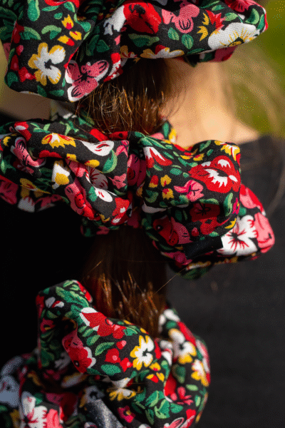 Floral Fantasy Scrunchie - Obrázek 4